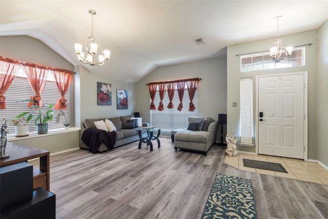 809 Fox Run Trail, Saginaw, TX 76179
