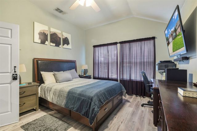809 Fox Run Trail, Saginaw, TX 76179