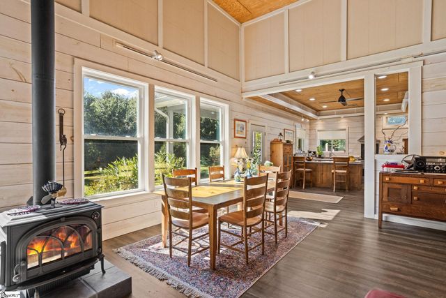 770 Dickson Road, Campobello, SC 29322