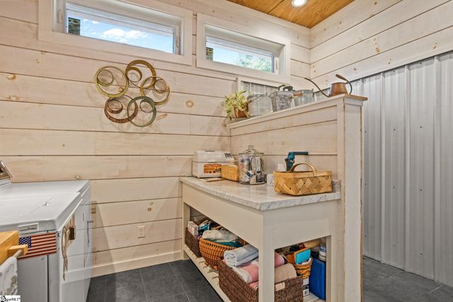 770 Dickson Road, Campobello, SC 29322
