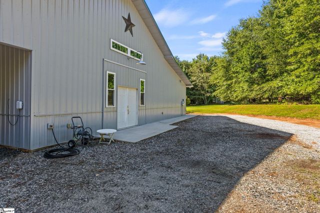 770 Dickson Road, Campobello, SC 29322