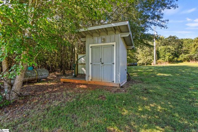 770 Dickson Road, Campobello, SC 29322
