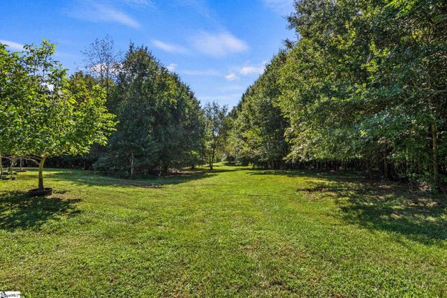 770 Dickson Road, Campobello, SC 29322