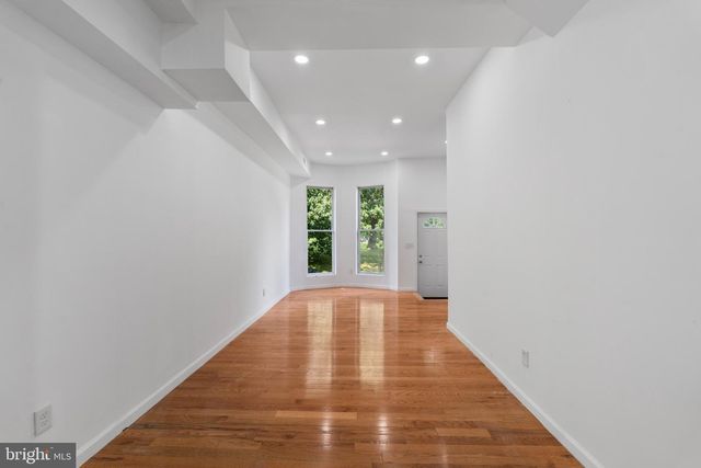 2912 AUCHENTOROLY TER, Baltimore, MD 21217