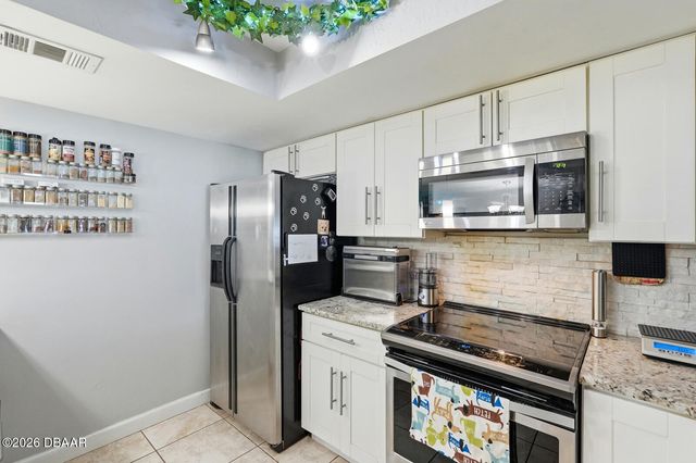 934 Wilmington Drive, Deltona, FL 32725