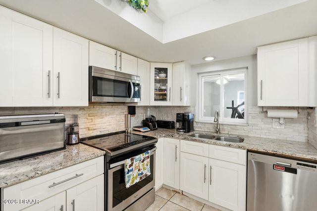 934 Wilmington Drive, Deltona, FL 32725