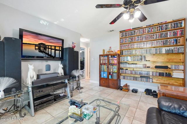 934 Wilmington Drive, Deltona, FL 32725