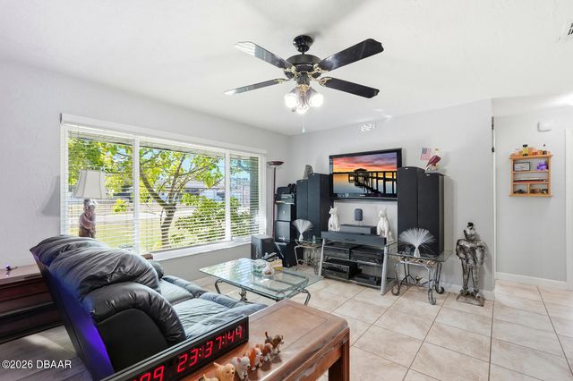 934 Wilmington Drive, Deltona, FL 32725