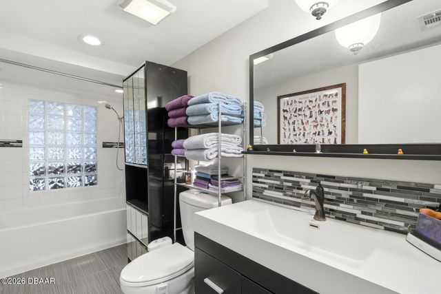 934 Wilmington Drive, Deltona, FL 32725