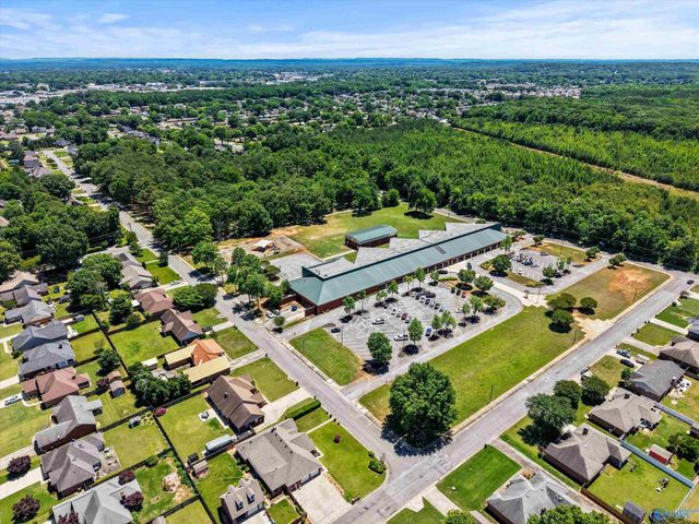 2309 Mcnair Street SW, Decatur, AL 35603
