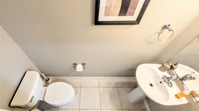3880 82ND AVENUE CIRCLE E 101, Sarasota, FL 34243