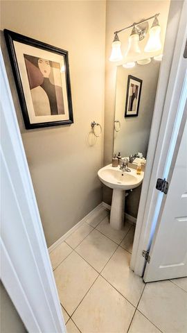 3880 82ND AVENUE CIRCLE E 101, Sarasota, FL 34243
