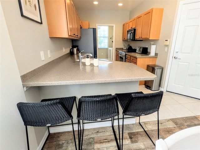 3880 82ND AVENUE CIRCLE E 101, Sarasota, FL 34243