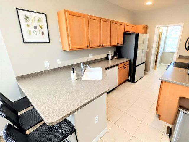 3880 82ND AVENUE CIRCLE E 101, Sarasota, FL 34243