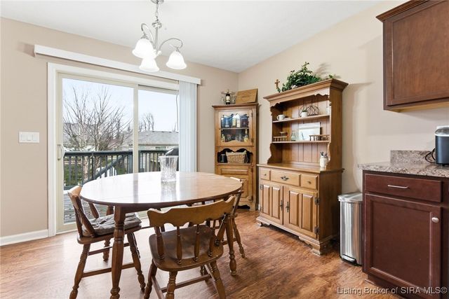 1618 Regans Way, Jeffersonville, IN 47130