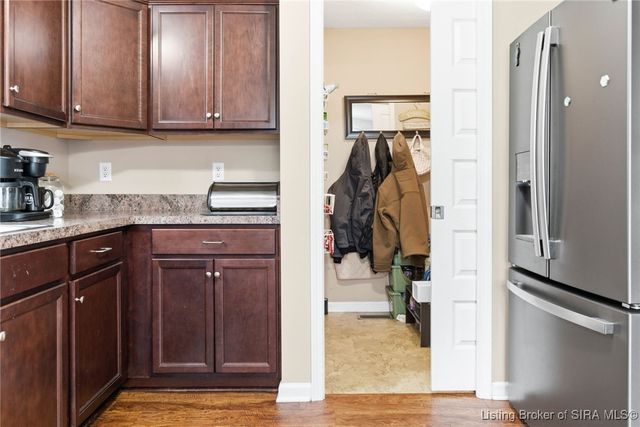 1618 Regans Way, Jeffersonville, IN 47130