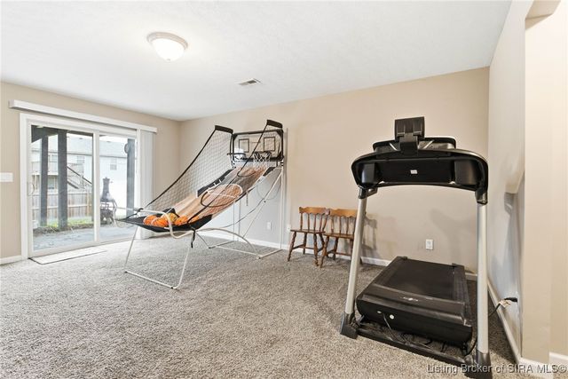 1618 Regans Way, Jeffersonville, IN 47130