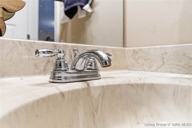 1618 Regans Way, Jeffersonville, IN 47130