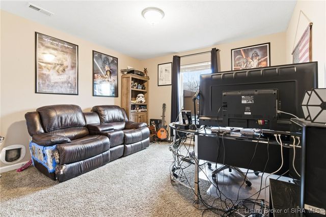 1618 Regans Way, Jeffersonville, IN 47130