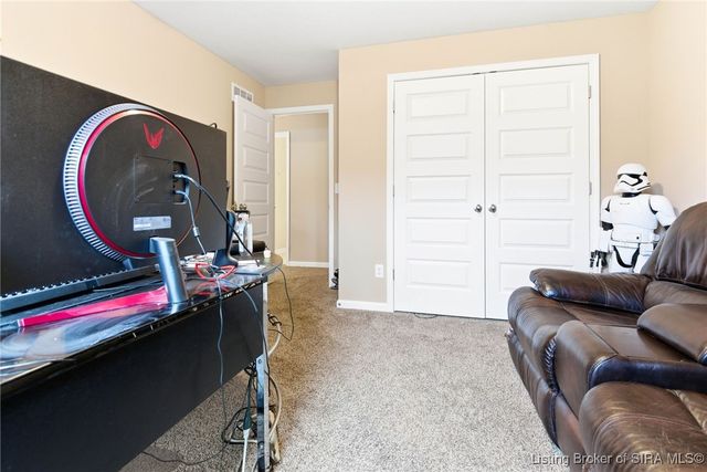 1618 Regans Way, Jeffersonville, IN 47130