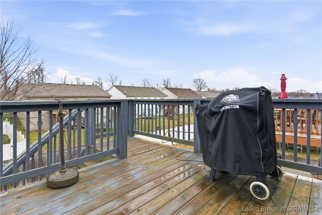 1618 Regans Way, Jeffersonville, IN 47130