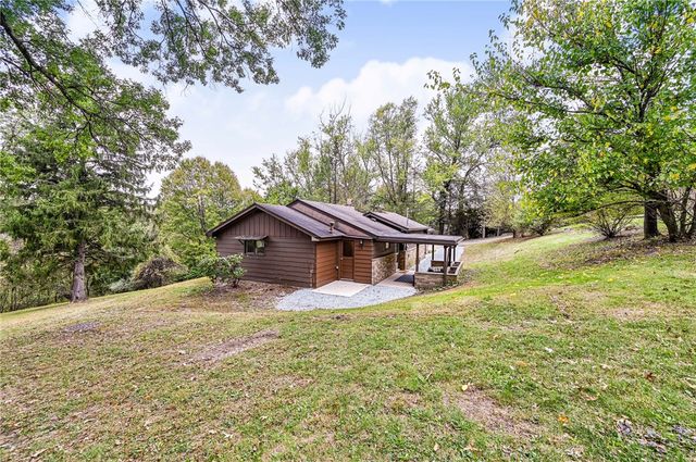 154 Nesslers Lane, Hempfield Twp, PA 15601