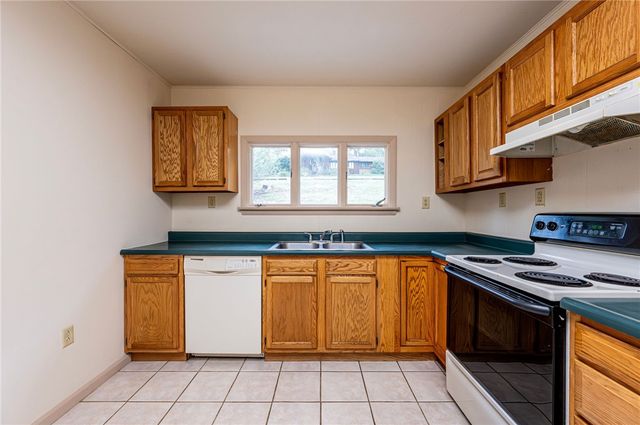 154 Nesslers Lane, Hempfield Twp, PA 15601