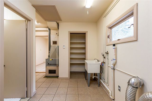 154 Nesslers Lane, Hempfield Twp, PA 15601