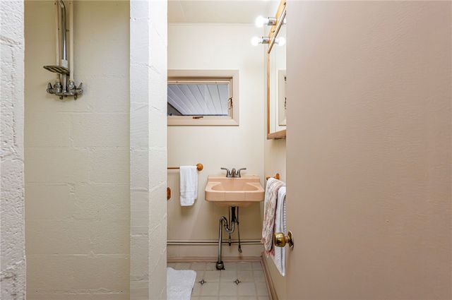 154 Nesslers Lane, Hempfield Twp, PA 15601