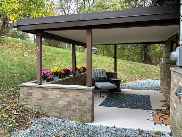 154 Nesslers Lane, Hempfield Twp, PA 15601