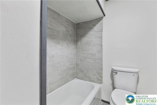 25 West Coal Street, Shenandoah Boro, PA 17976