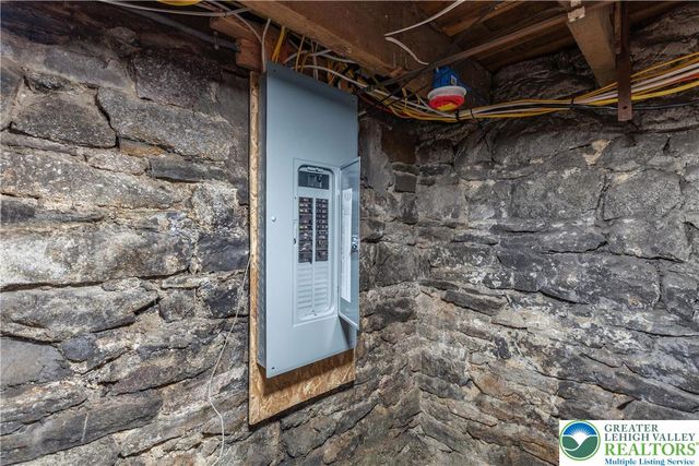 25 West Coal Street, Shenandoah Boro, PA 17976