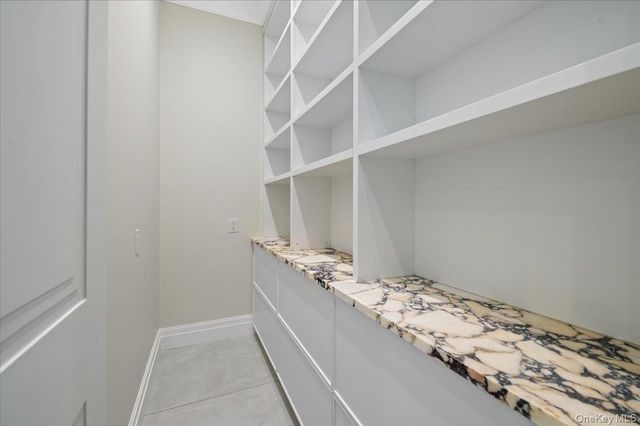 772 Park Lane, North Woodmere, NY 11581