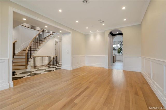 772 Park Lane, North Woodmere, NY 11581