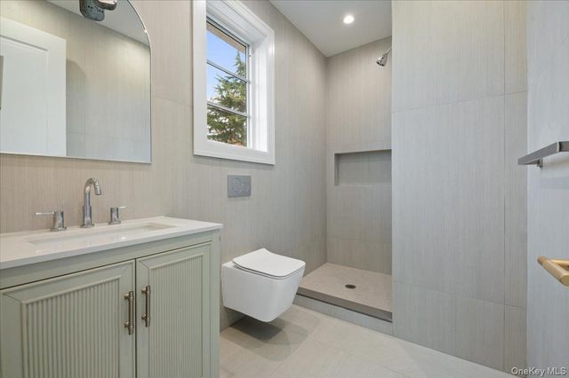 772 Park Lane, North Woodmere, NY 11581