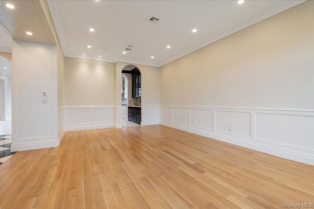 772 Park Lane, North Woodmere, NY 11581