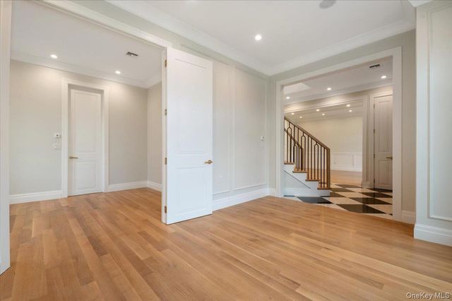 772 Park Lane, North Woodmere, NY 11581