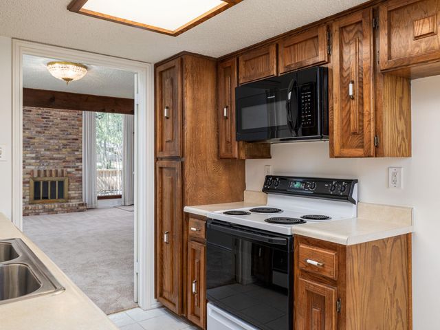 8216 Summer Side DR, Austin, TX 78759