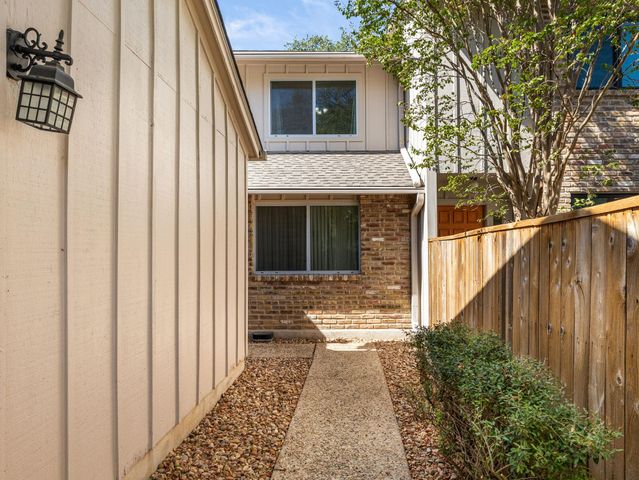 8216 Summer Side DR, Austin, TX 78759