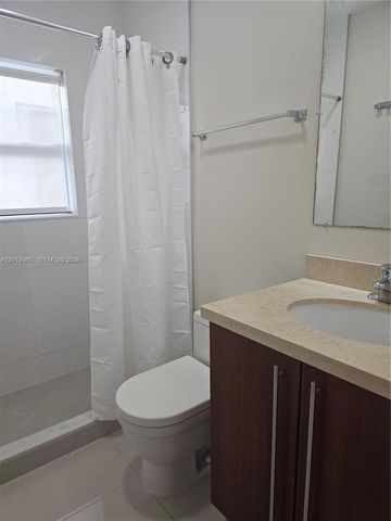 241 NE 1st Ter 1-2, Dania Beach, FL 33004