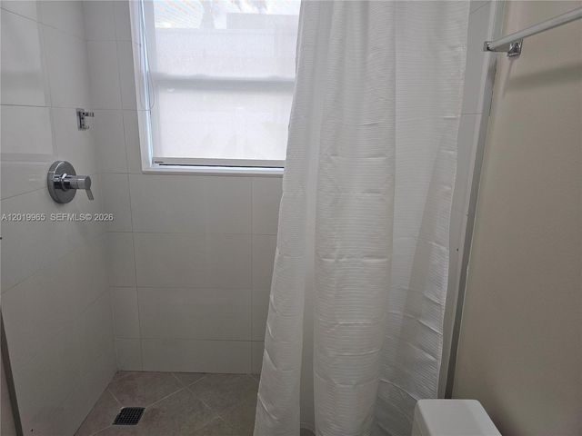 241 NE 1st Ter 1-2, Dania Beach, FL 33004