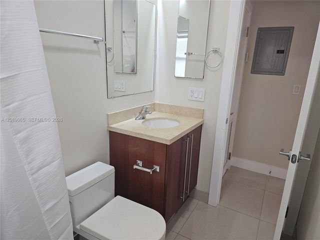 241 NE 1st Ter 1-2, Dania Beach, FL 33004
