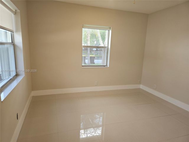 241 NE 1st Ter 1-2, Dania Beach, FL 33004