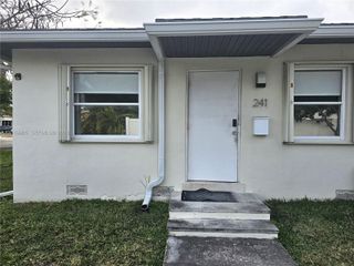 241 NE 1st Ter 1-2, Dania Beach, FL 33004