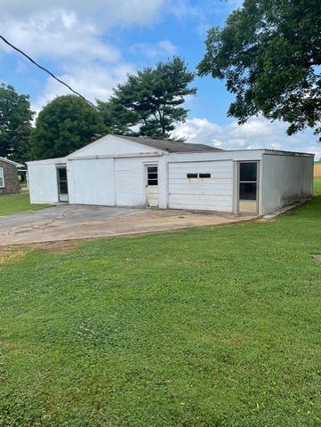 3125 Buffalo Rd, Lawrenceburg, TN 38464