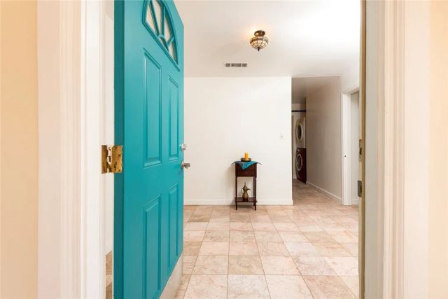 10416 Clybourn Avenue, Shadow Hills, CA 91040