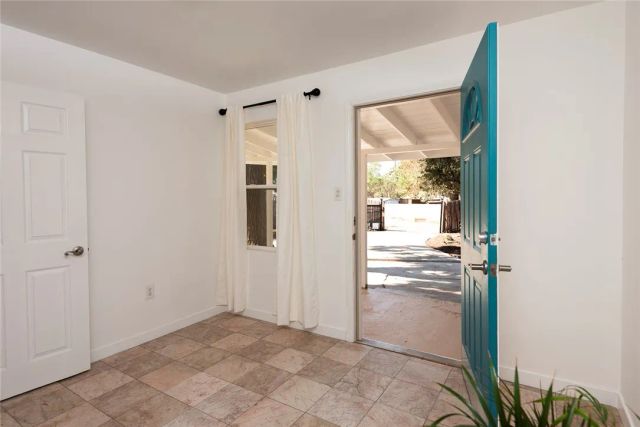 10416 Clybourn Avenue, Shadow Hills, CA 91040