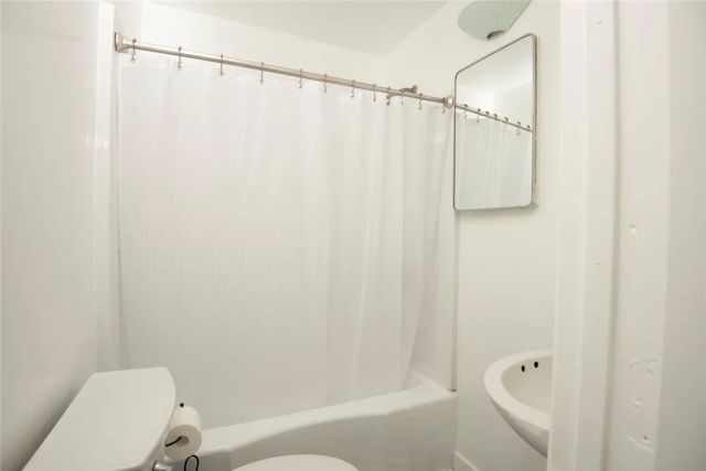10416 Clybourn Avenue, Shadow Hills, CA 91040