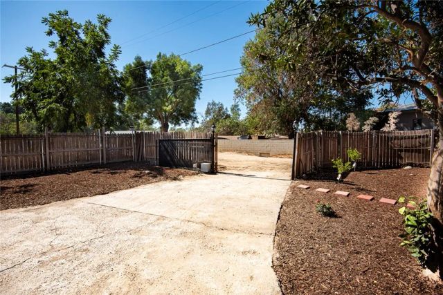 10416 Clybourn Avenue, Shadow Hills, CA 91040