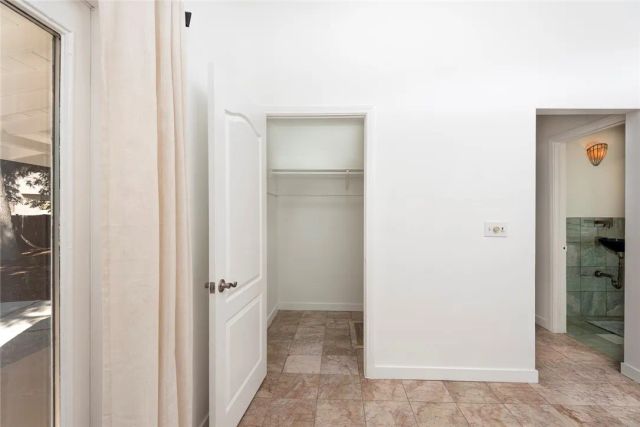 10416 Clybourn Avenue, Shadow Hills, CA 91040